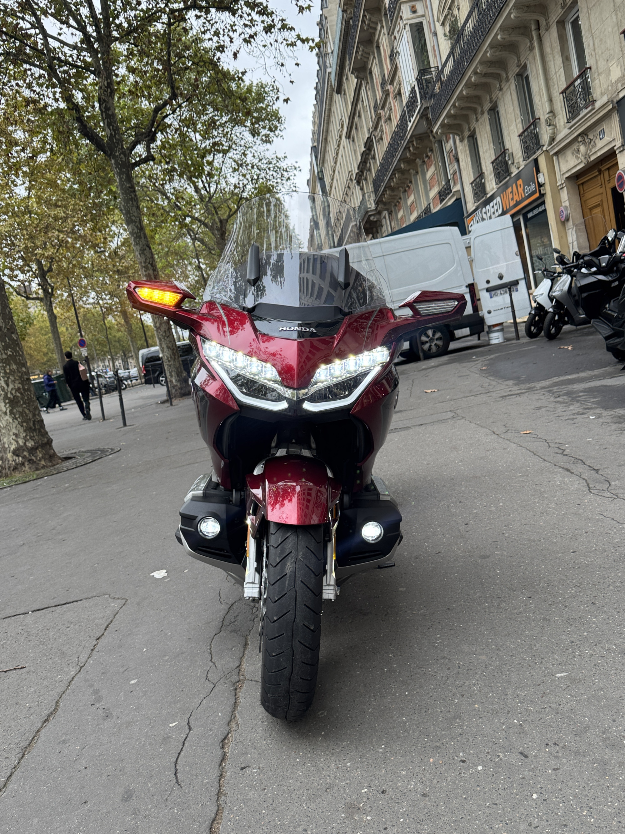 HONDA GL 1800 GOLDWING TOURING DCT - ROUGE - 32990 € - 3500KMS - MEC 05/2026 - REFHL056AB