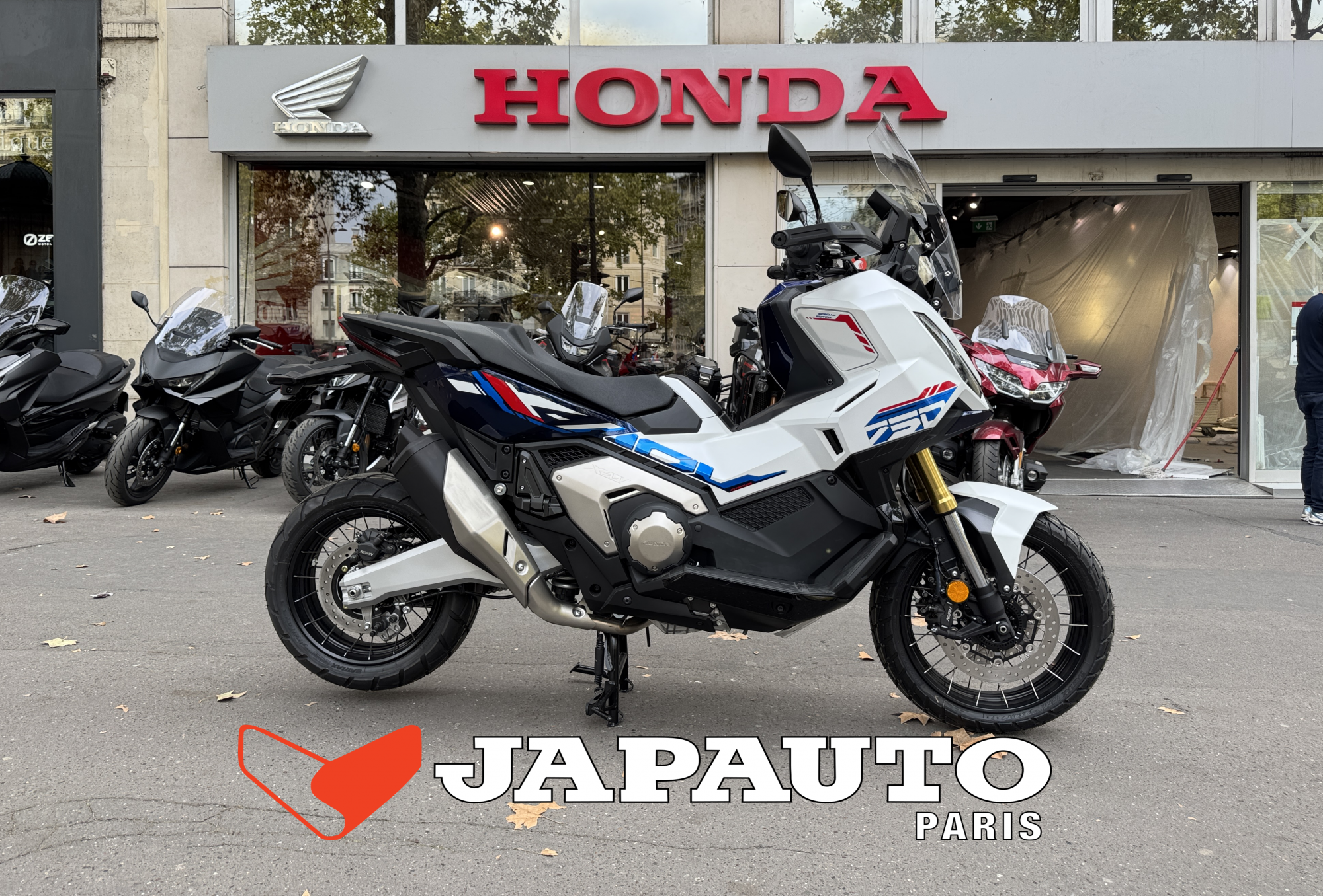 HONDA X-ADV 750 SPECIAL EDITION - BICOLORE - 11400€ - 2 KM - MEC 08/2026 - REF HM350NQ